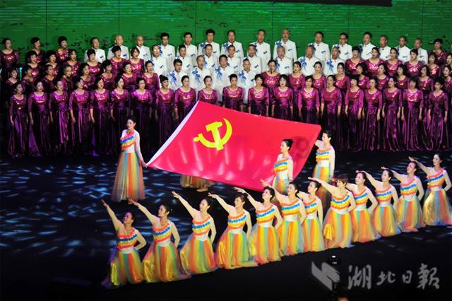 救援受困的小恐龙