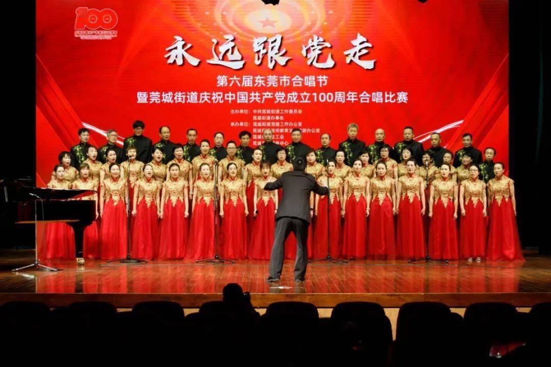可爱的女生解救